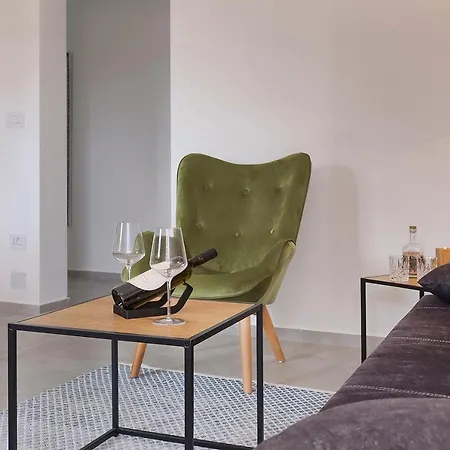 New Cozy Nico 2+1 Apartment Pula